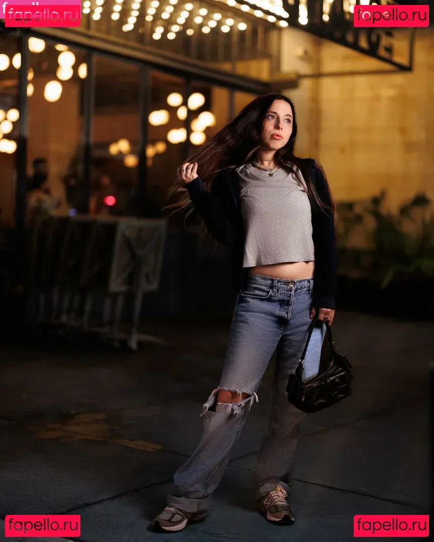 Esther Povitsky Onlyfans Photo Gallery 