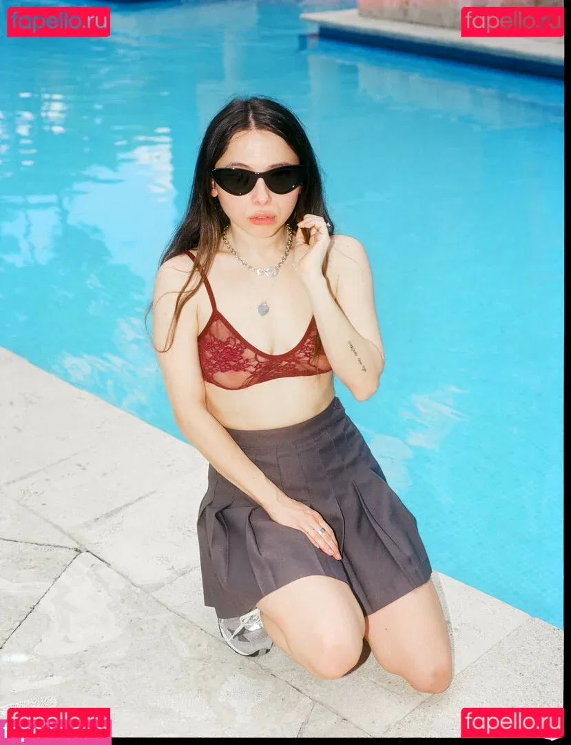 Esther Povitsky Onlyfans Photo Gallery 