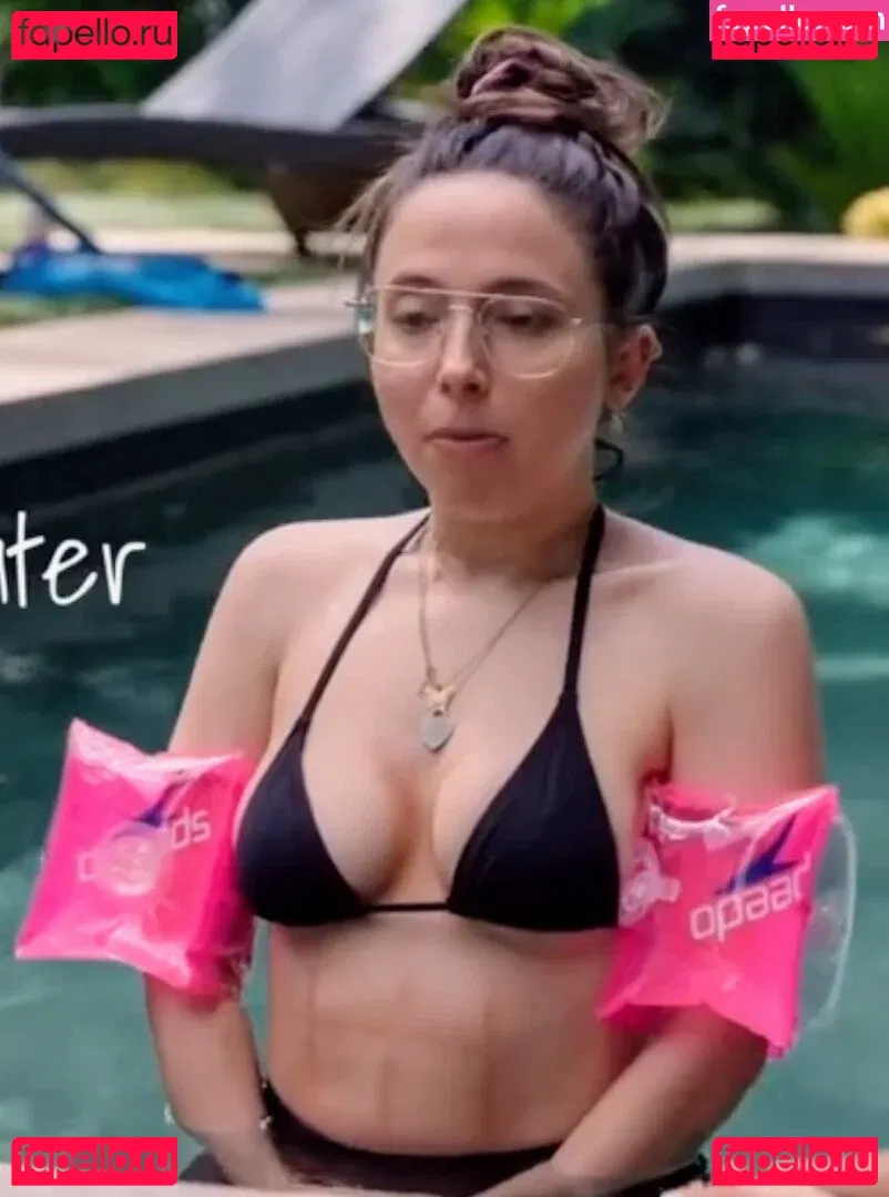 Esther Povitsky Onlyfans Photo Gallery 