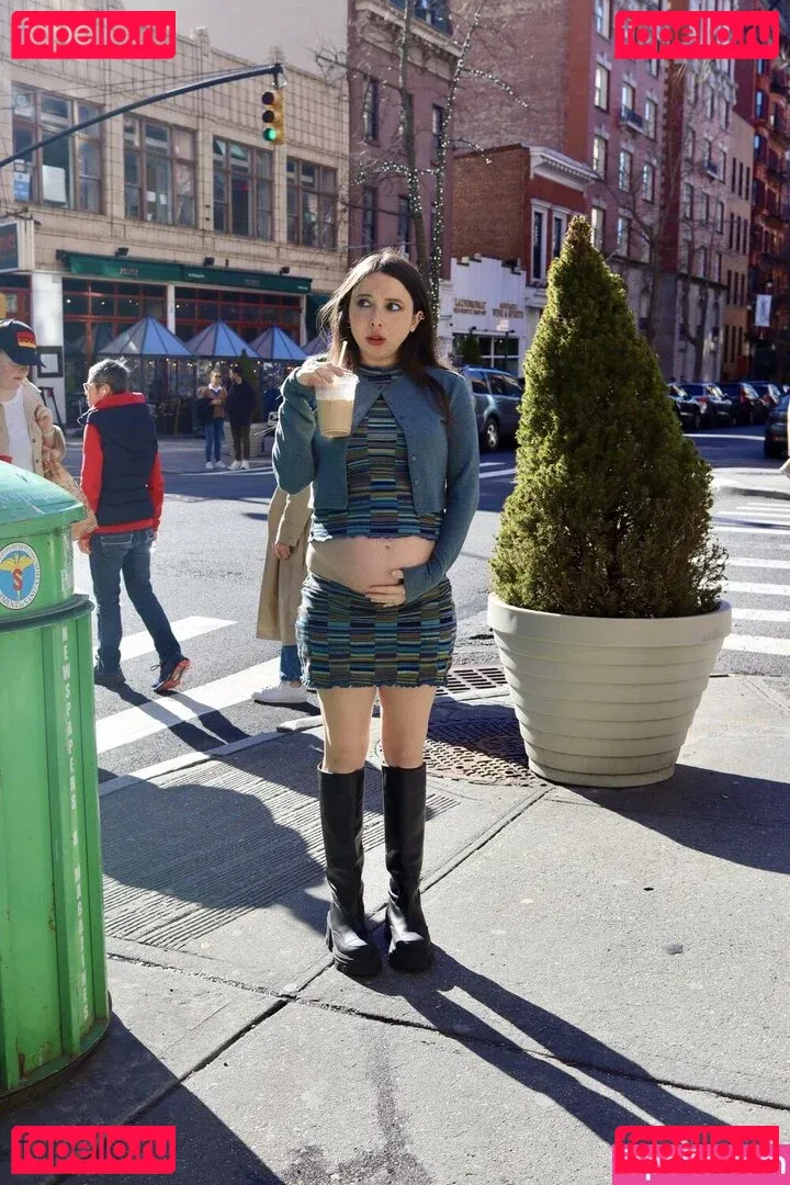 Esther Povitsky Onlyfans Photo Gallery 