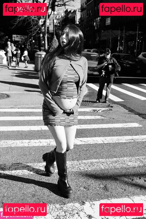 Esther Povitsky Onlyfans Photo Gallery 