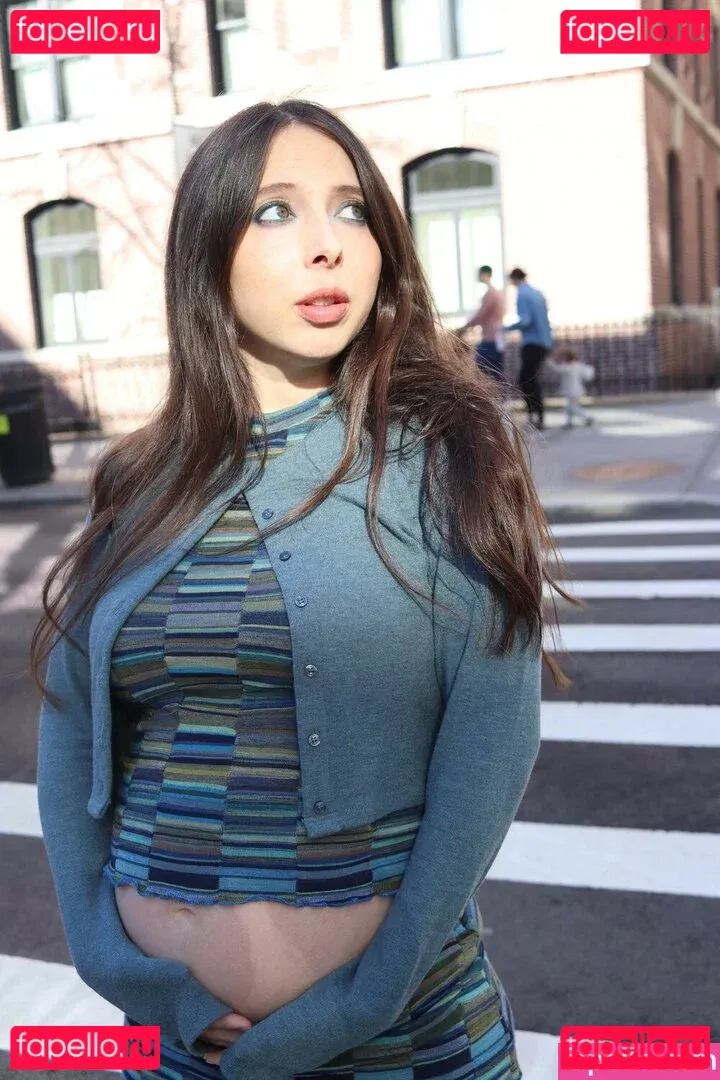 Esther Povitsky Onlyfans Photo Gallery 