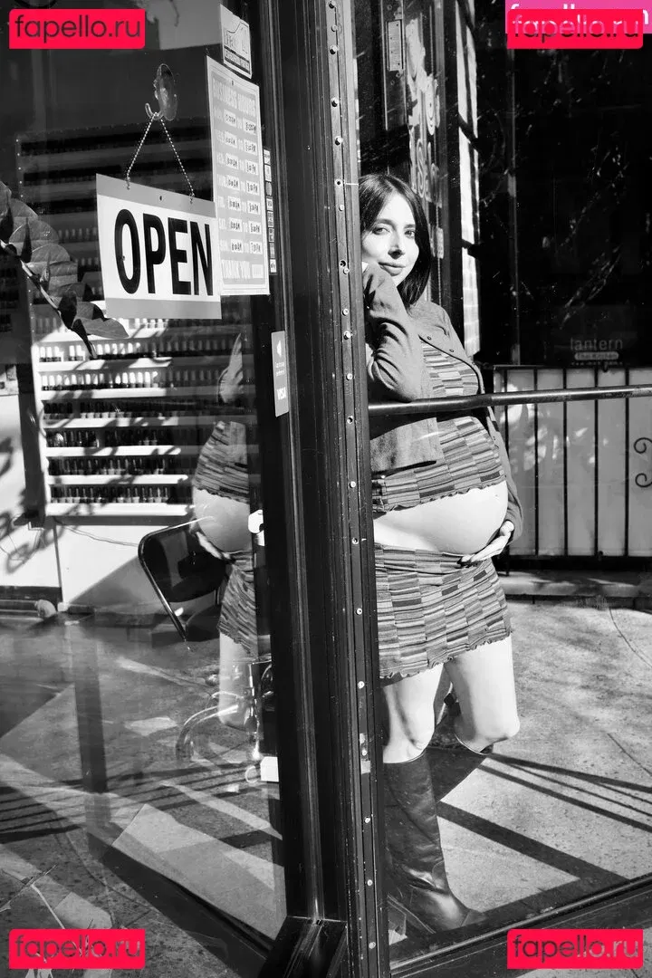 Esther Povitsky Onlyfans Photo Gallery 