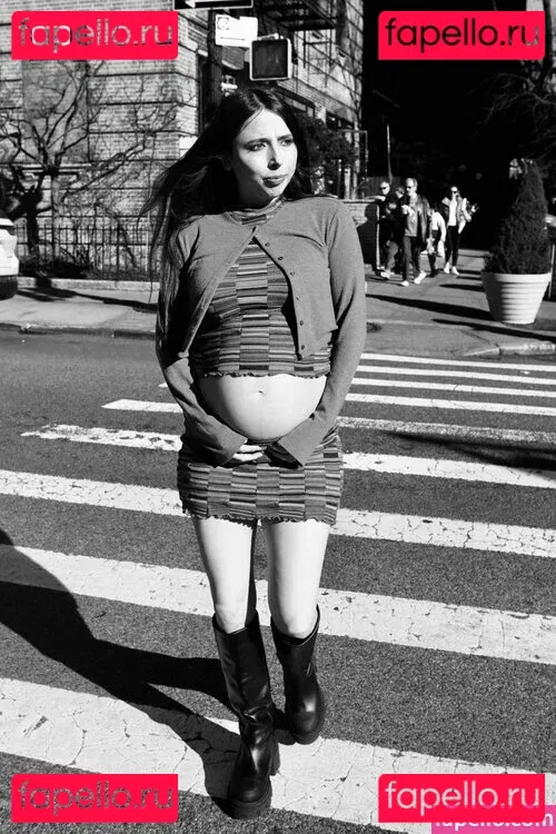 Esther Povitsky Onlyfans Photo Gallery 