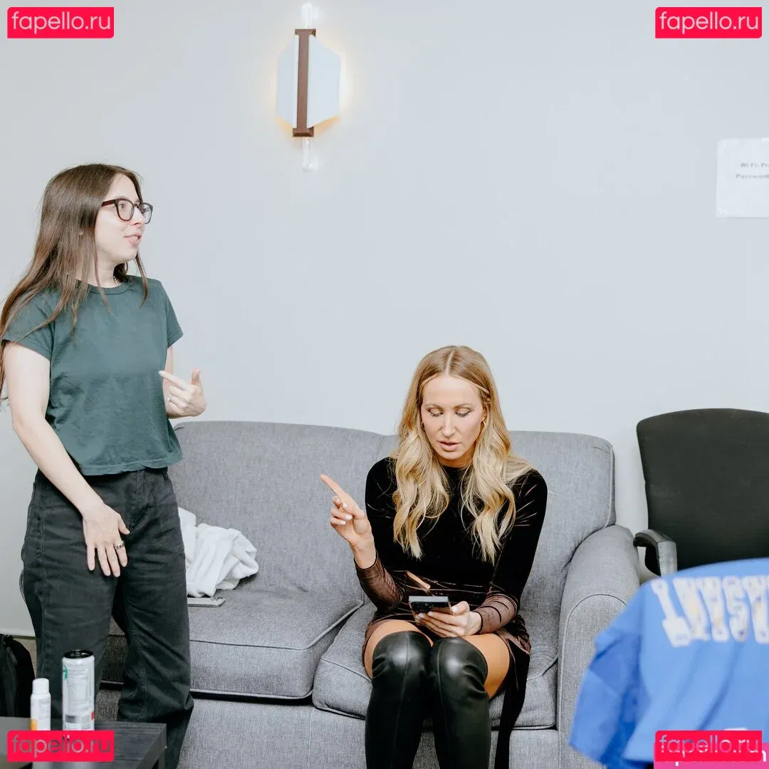 Esther Povitsky Onlyfans Photo Gallery 