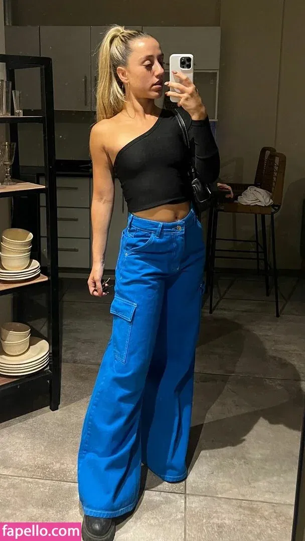 ampipenia Onlyfans Photo Gallery 