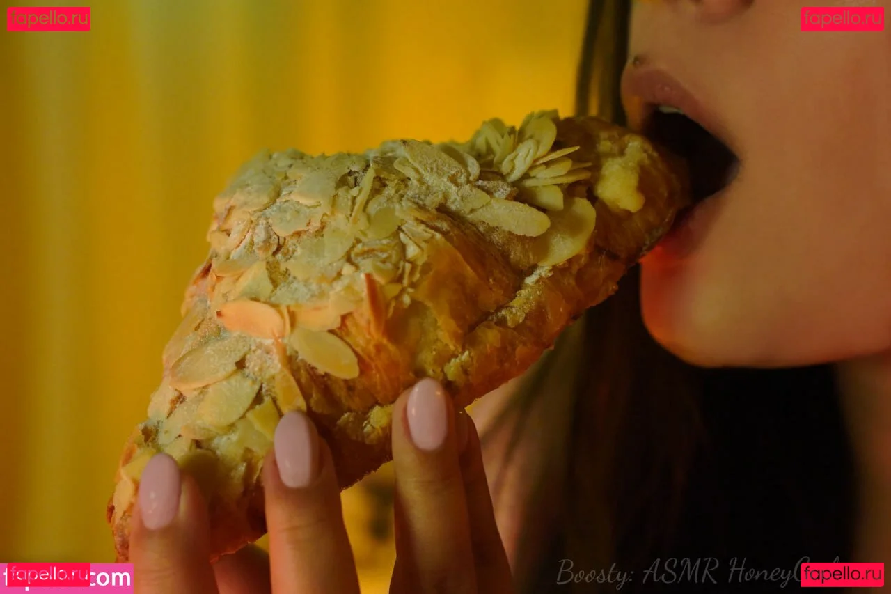 ASMR HoneyGirl Onlyfans Photo Gallery 