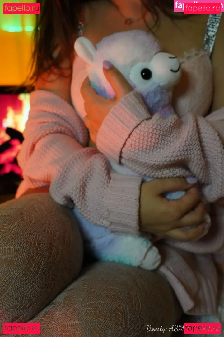 ASMR HoneyGirl Onlyfans Photo Gallery 