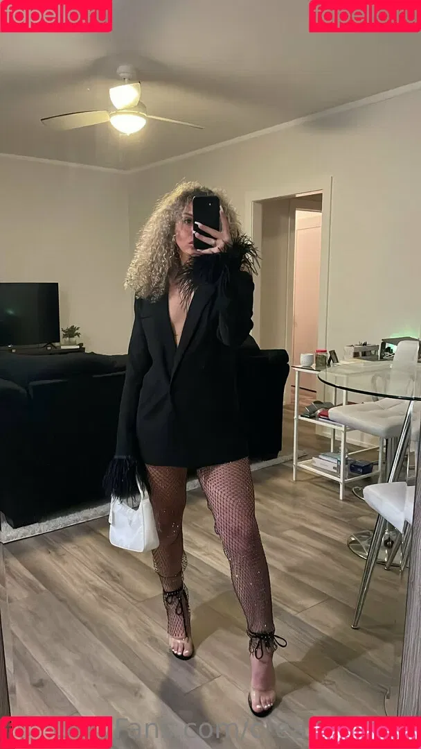 kickingitwithk Onlyfans Photo Gallery 
