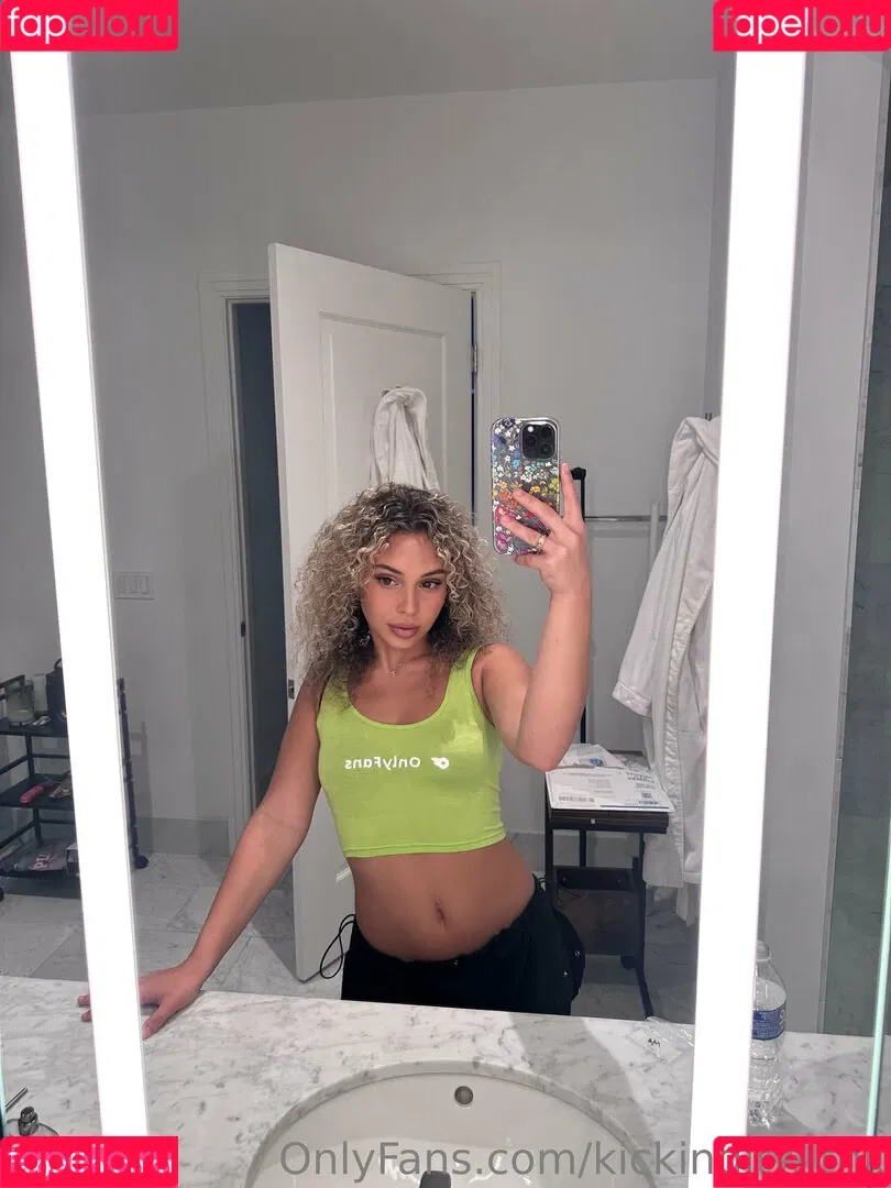 kickingitwithk Onlyfans Photo Gallery 
