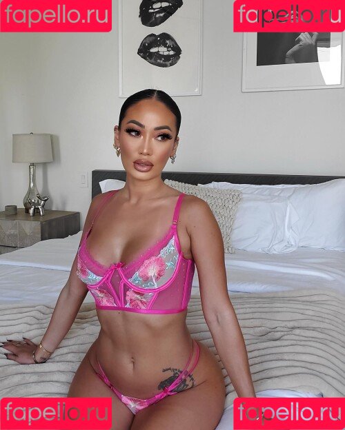 msangieang Onlyfans Photo Gallery 