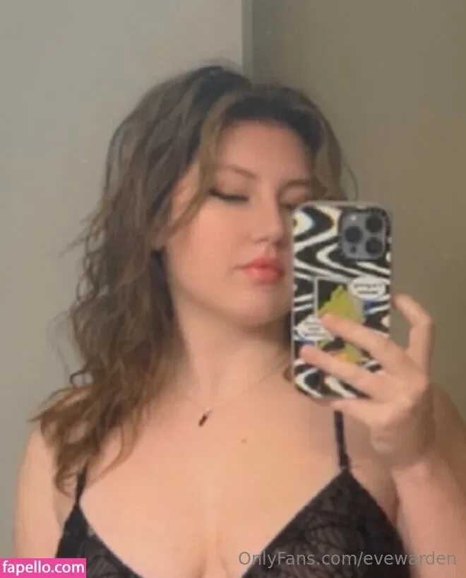 evewarden Onlyfans Photo Gallery 