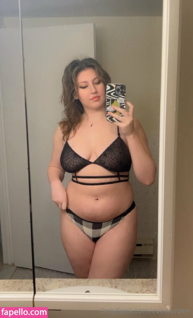 evewarden Onlyfans Photo Gallery 