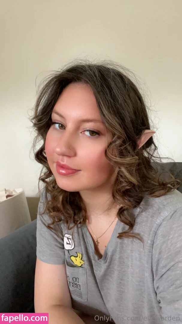 evewarden Onlyfans Photo Gallery 