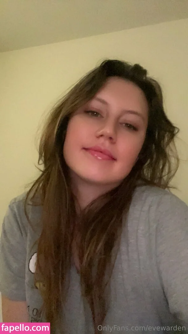 evewarden Onlyfans Photo Gallery 