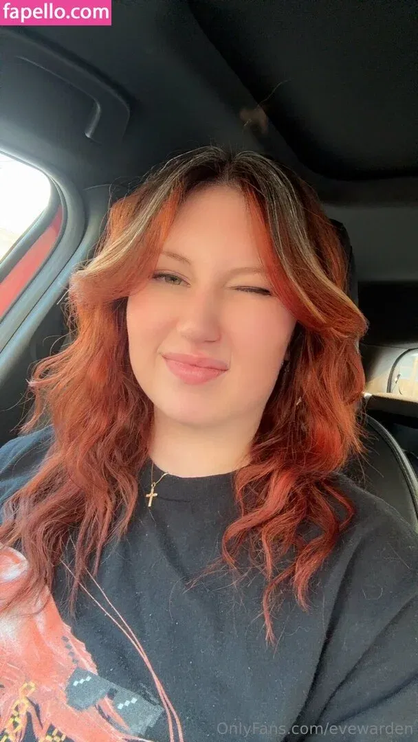 evewarden Onlyfans Photo Gallery 