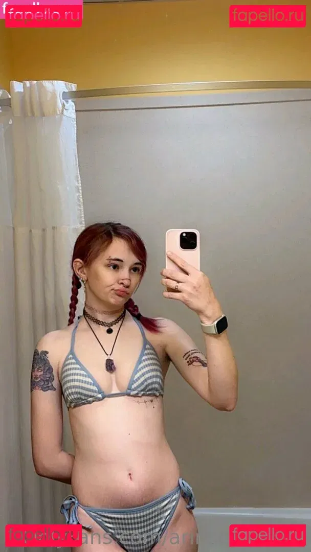 arinsquirrel98 Onlyfans Photo Gallery 