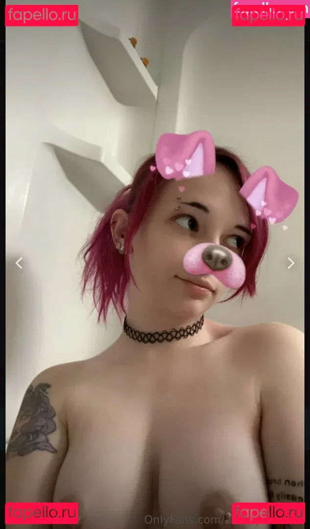 arinsquirrel98 Onlyfans Photo Gallery 
