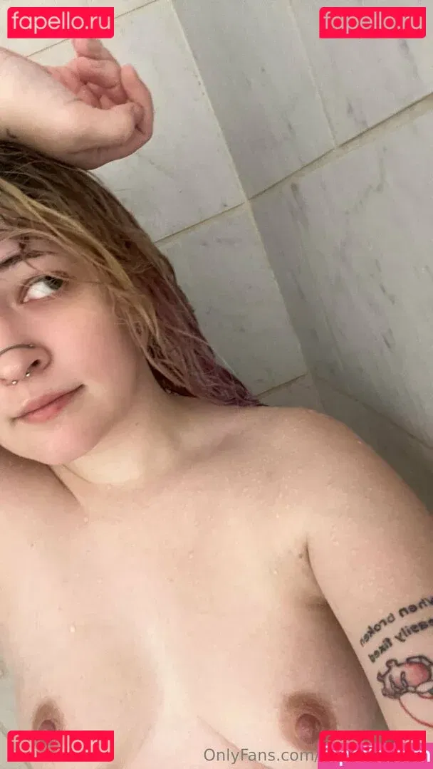 arinsquirrel98 Onlyfans Photo Gallery 