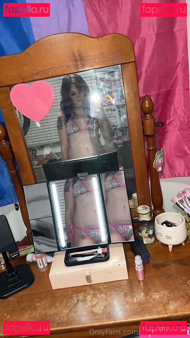 arinsquirrel98 Onlyfans Photo Gallery 