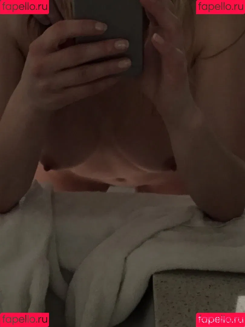 Katheryn Winnick Onlyfans Photo Gallery 