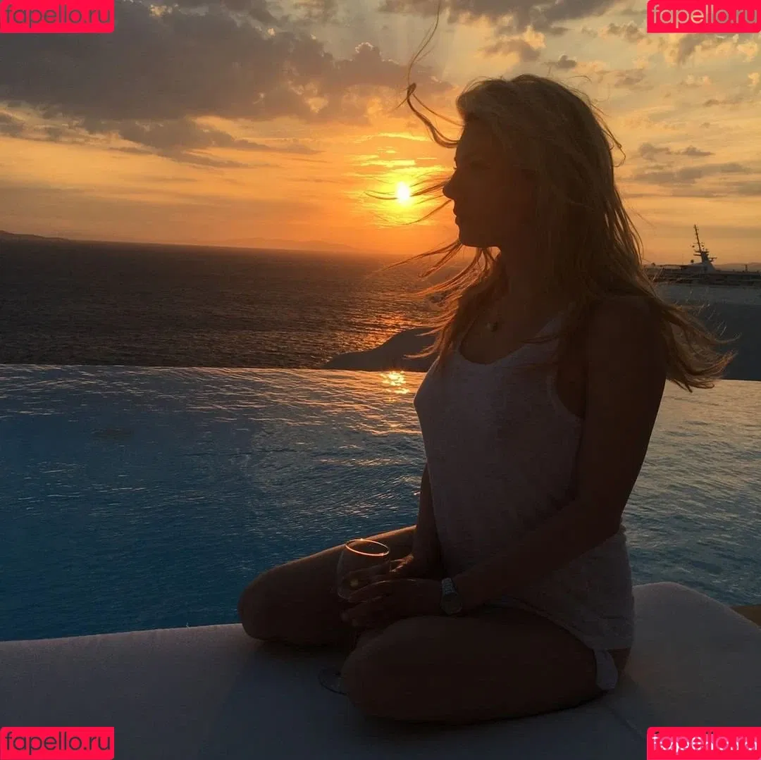 Katheryn Winnick Onlyfans Photo Gallery 
