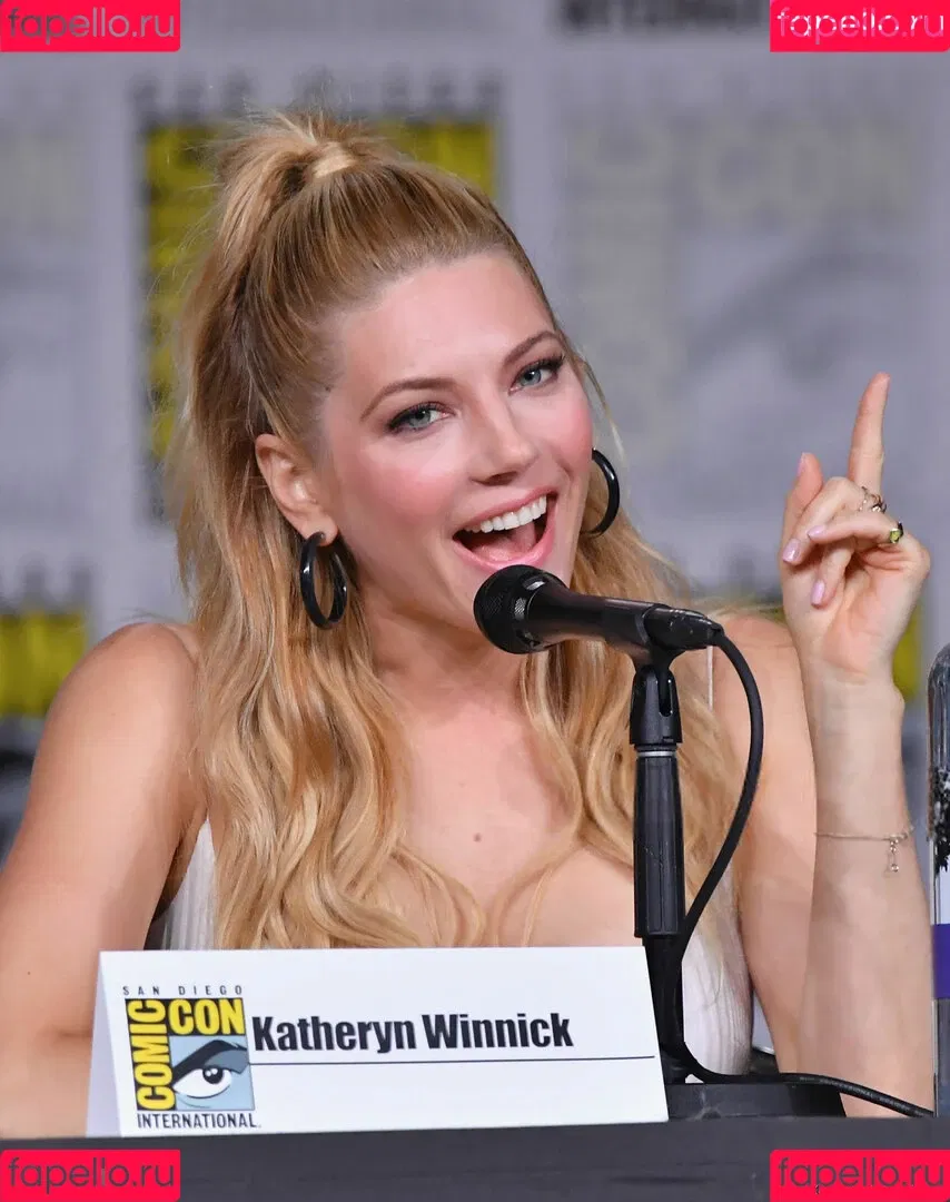 Katheryn Winnick Onlyfans Photo Gallery 