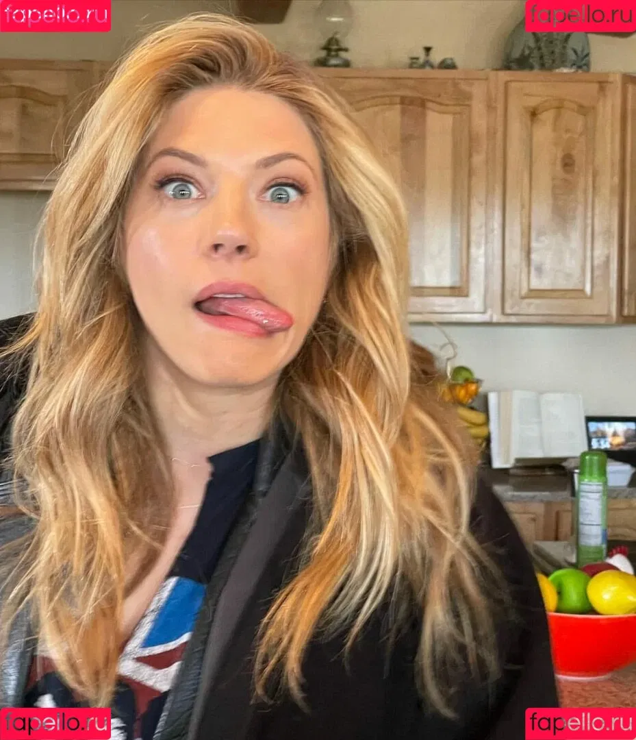 Katheryn Winnick Onlyfans Photo Gallery 