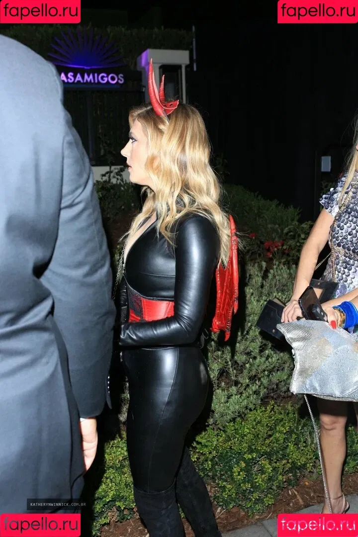 Katheryn Winnick Onlyfans Photo Gallery 