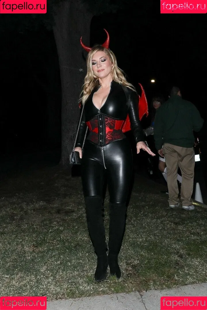 Katheryn Winnick Onlyfans Photo Gallery 