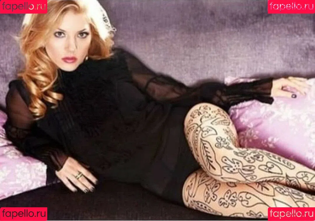 Katheryn Winnick Onlyfans Photo Gallery 