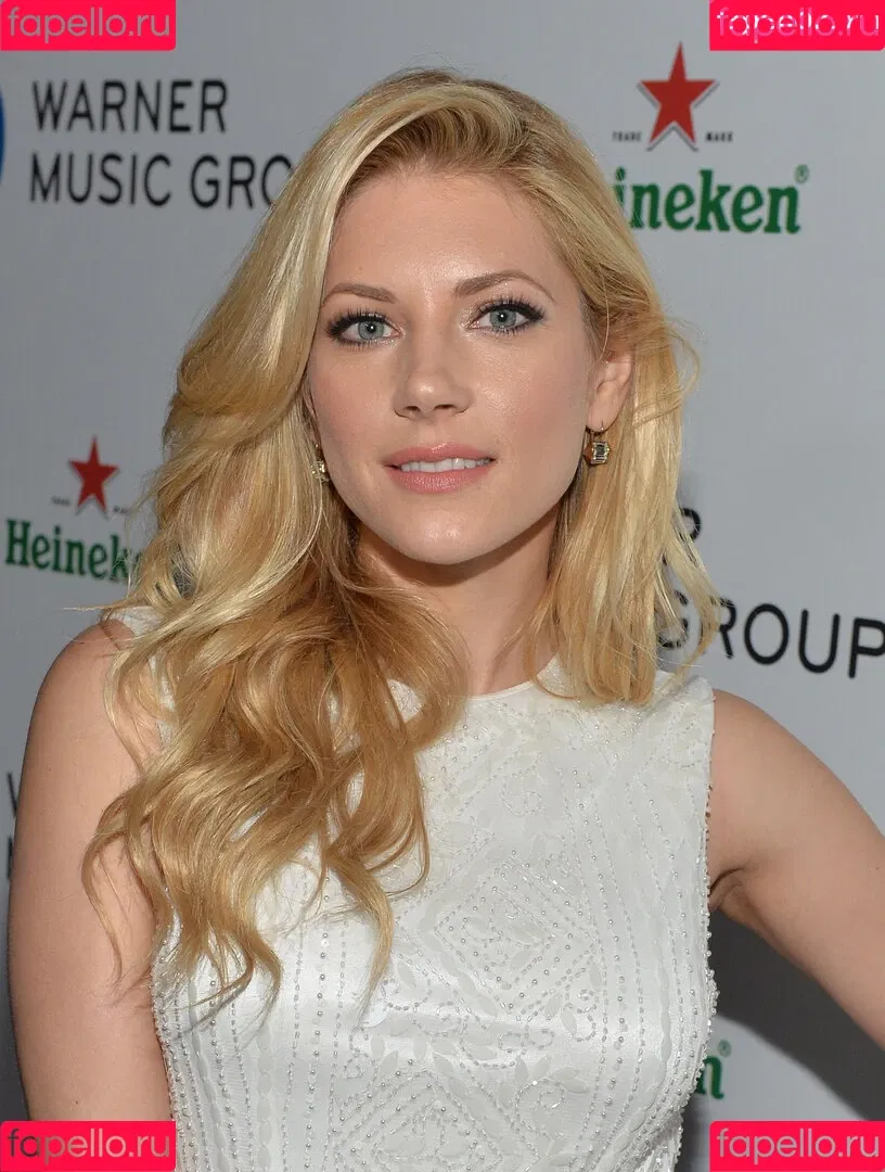 Katheryn Winnick Onlyfans Photo Gallery 