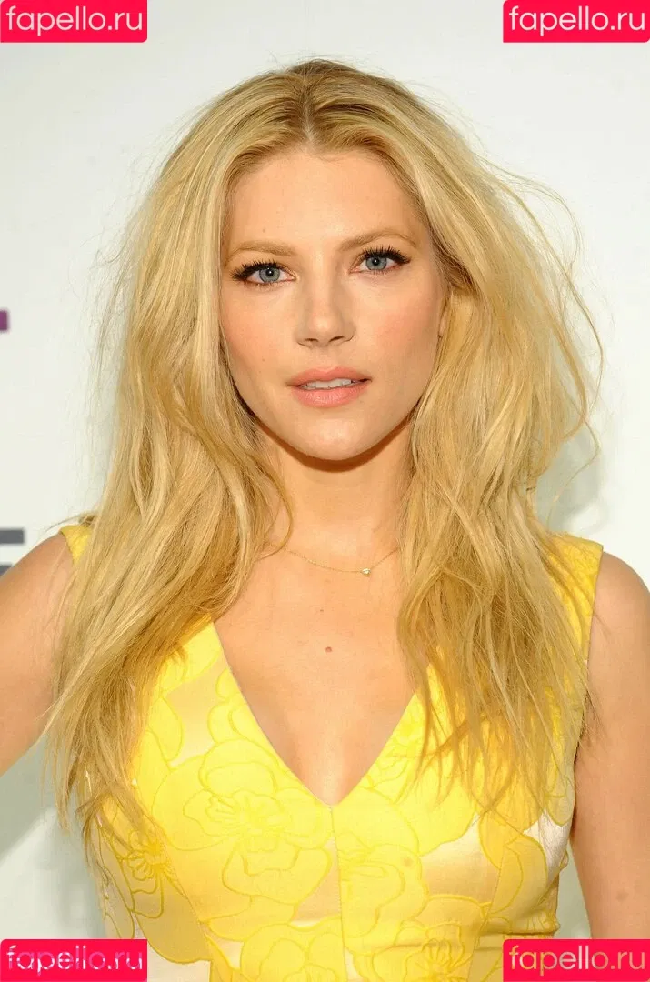 Katheryn Winnick Onlyfans Photo Gallery 