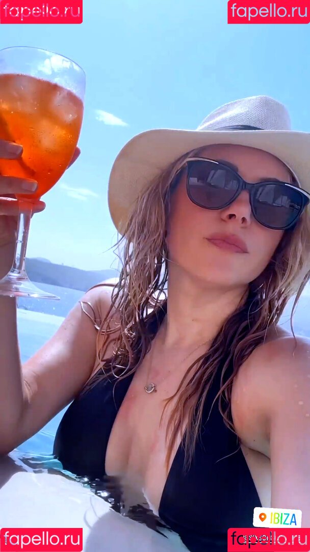 Katheryn Winnick Onlyfans Photo Gallery 