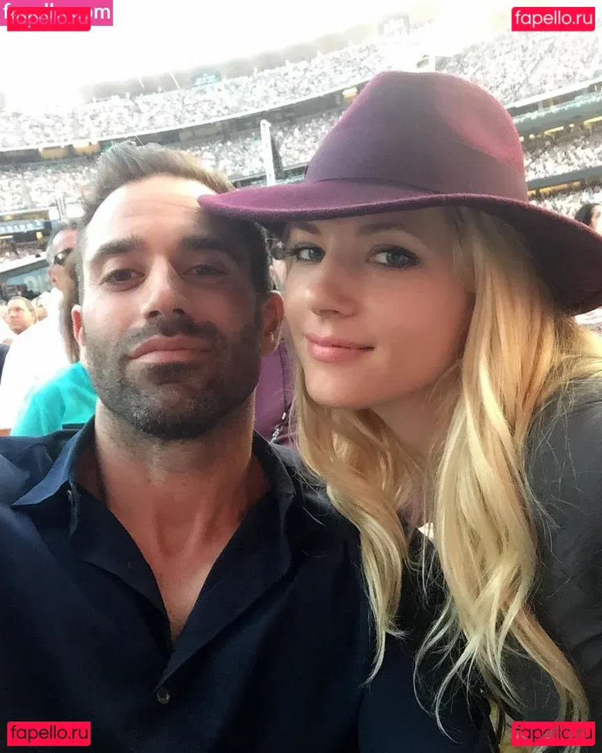 Katheryn Winnick Onlyfans Photo Gallery 