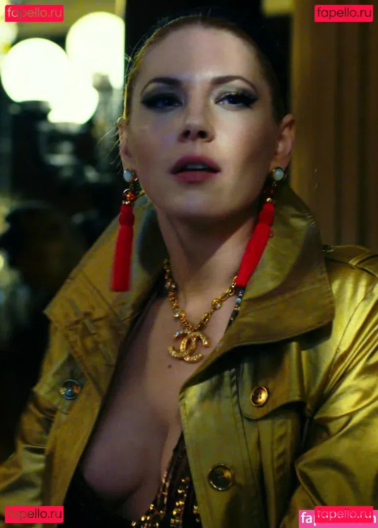 Katheryn Winnick Onlyfans Photo Gallery 