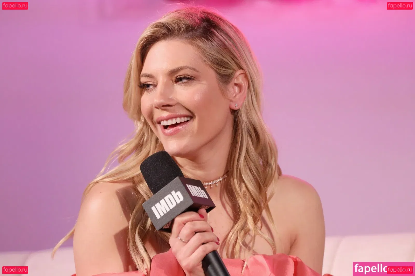 Katheryn Winnick Onlyfans Photo Gallery 