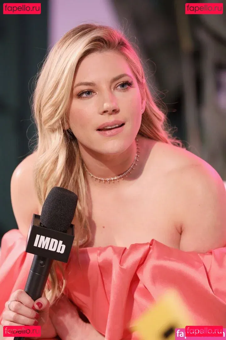 Katheryn Winnick Onlyfans Photo Gallery 