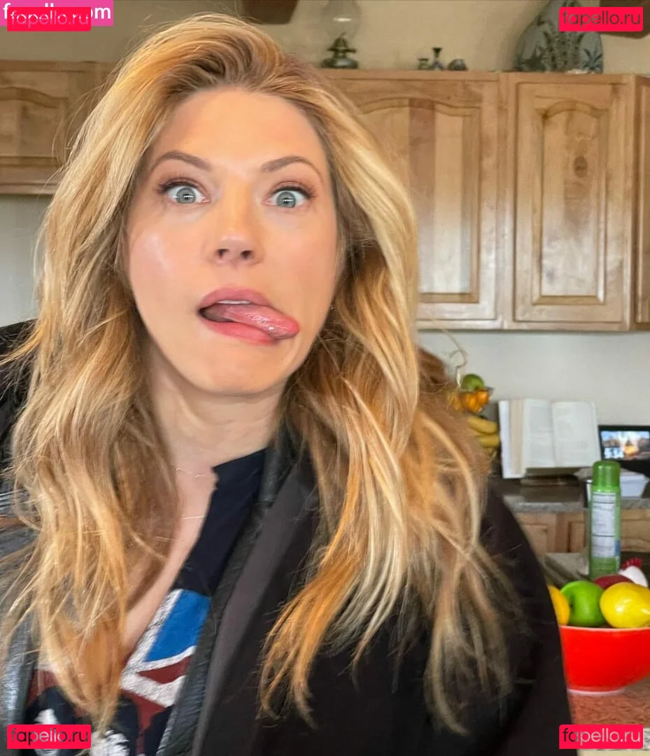 Katheryn Winnick Onlyfans Photo Gallery 