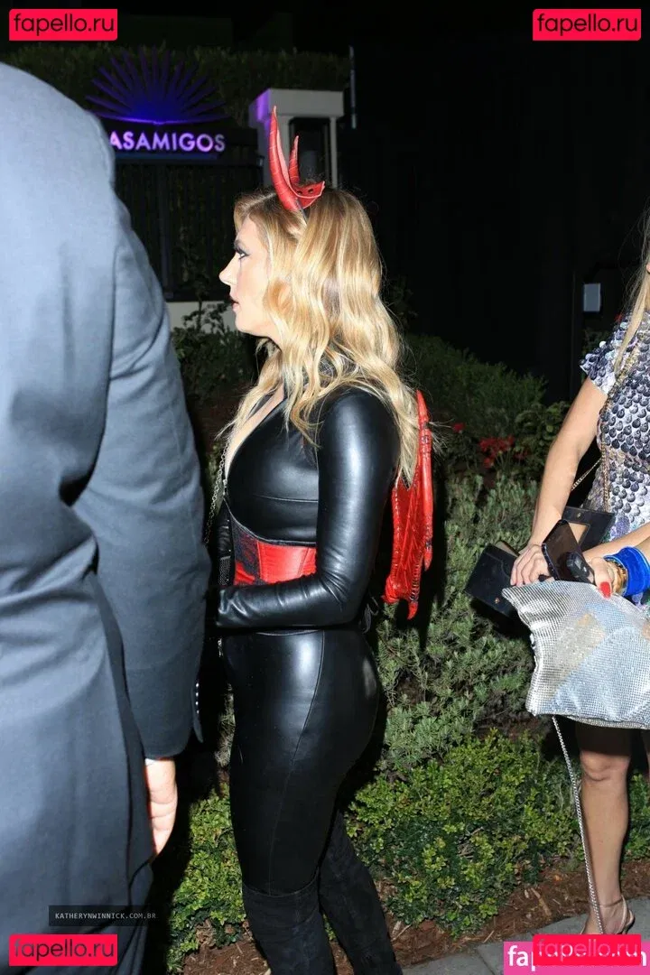 Katheryn Winnick Onlyfans Photo Gallery 