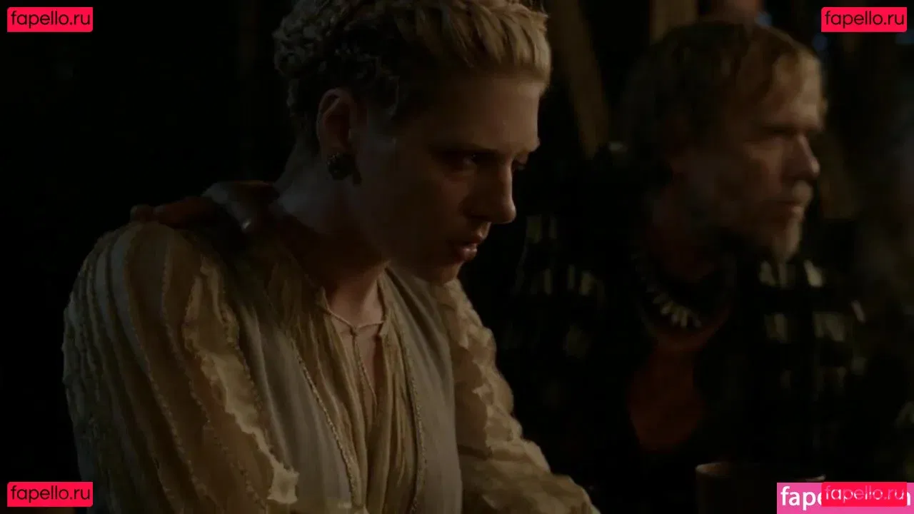 Katheryn Winnick Onlyfans Photo Gallery 