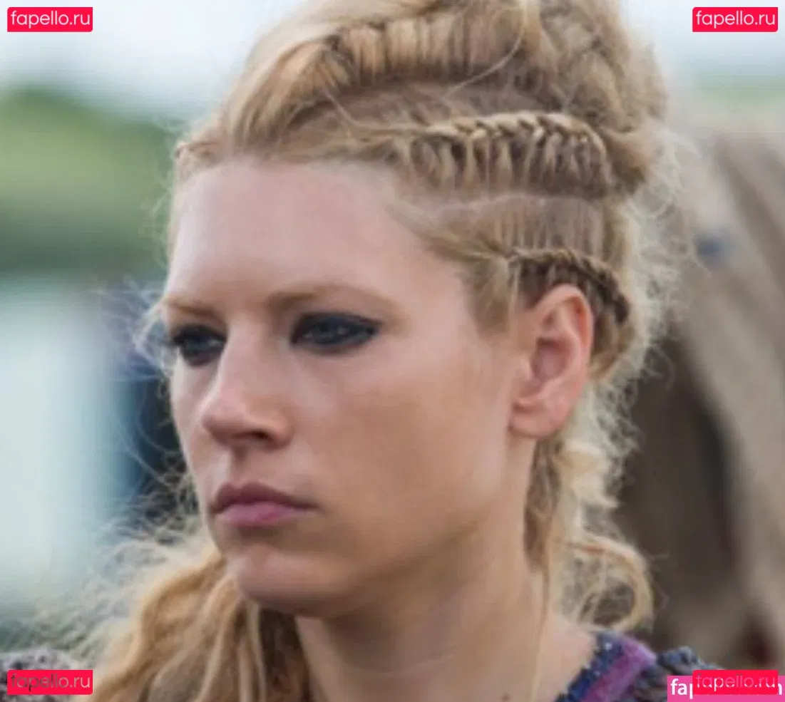 Katheryn Winnick Onlyfans Photo Gallery 