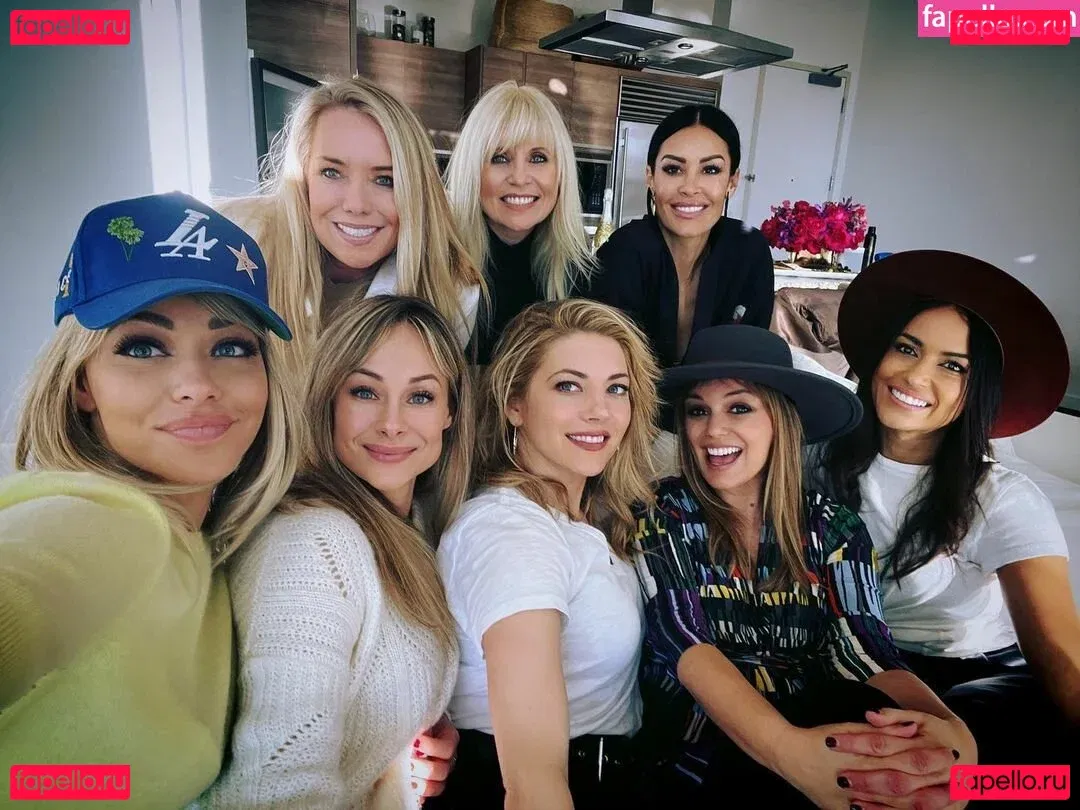 Katheryn Winnick Onlyfans Photo Gallery 