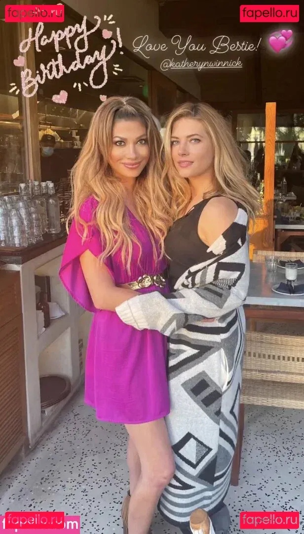 Katheryn Winnick Onlyfans Photo Gallery 