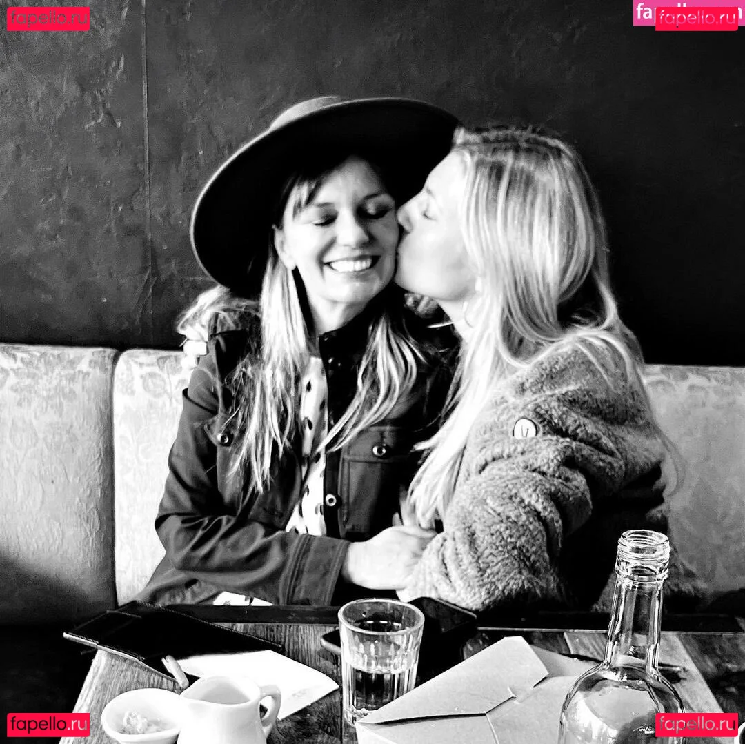 Katheryn Winnick Onlyfans Photo Gallery 