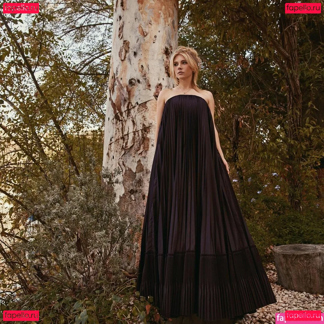 Katheryn Winnick Onlyfans Photo Gallery 