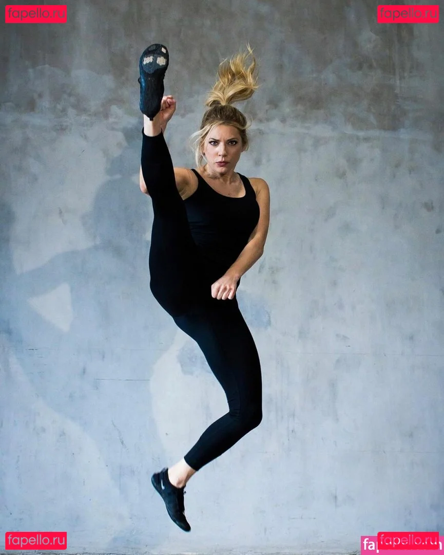 Katheryn Winnick Onlyfans Photo Gallery 