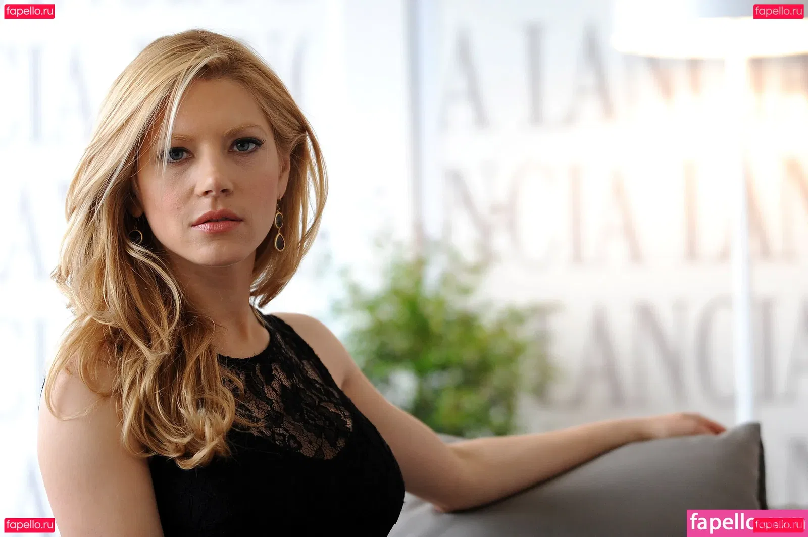 Katheryn Winnick Onlyfans Photo Gallery 