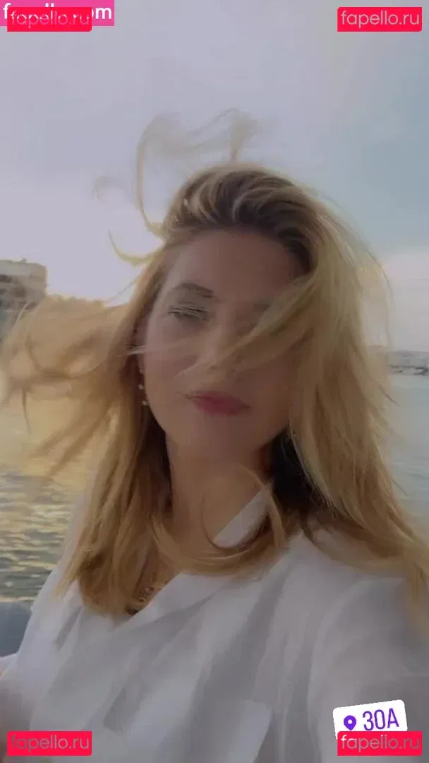 Katheryn Winnick Onlyfans Photo Gallery 