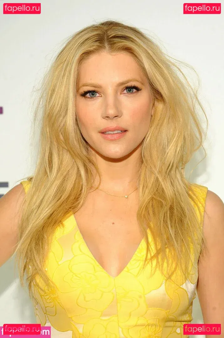 Katheryn Winnick Onlyfans Photo Gallery 